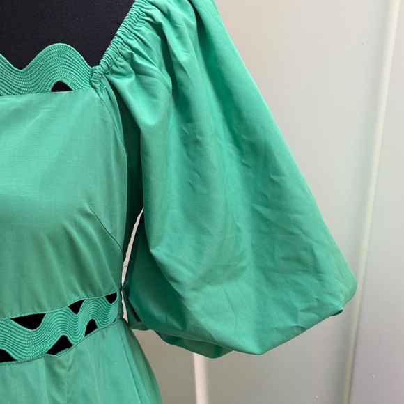 Stunning NWOT entro Green Puff-Sleeve Square Neck Dress - Picture 6 of 10